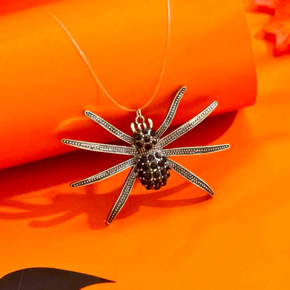 🕷️😬🕷️ SCARY❗️ SILVER WITH BLACK RHINESTONES SPIDER PENDANT CHOKER NECKLACE❗️